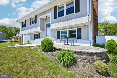 205 Wrexham Court, Woodbury, NJ 08096 - Photo 2