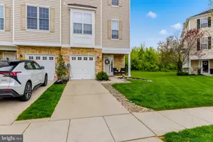 155 Acorn Dr, East Greenwich Township, NJ 08061 - Photo 2