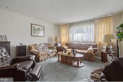 275 Essex Avenue, West Deptford Township, NJ 08086 - Photo 2