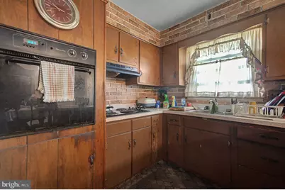 275 Essex Avenue, West Deptford Township, NJ 08086 - Photo 6