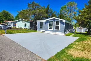 312 Arizona Ave, Monroe Township, NJ 08094 - Photo 14