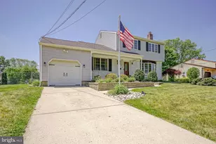 180 Ward Ln, Monroe Township, NJ 08094 - Photo 2