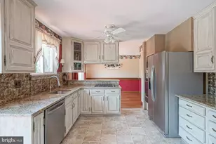 180 Ward Ln, Monroe Township, NJ 08094 - Photo 10
