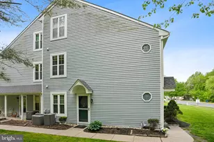 127 Devonshire Ct, Sewell, NJ 08080 - Photo 2