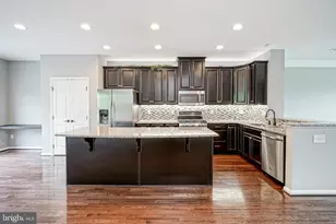 1048 Regency Pl, Sewell, NJ 08080 - Photo 4