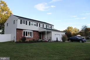 9 Hampshire Ave, Blackwood, NJ 08012 - Photo 2