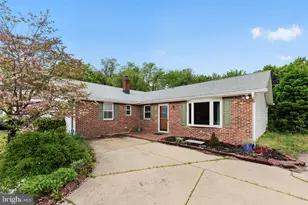 176 Golfview Dr, Sewell, NJ 08080 - Photo 2