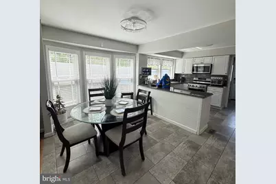 866 Hunters Drive, Woodbury, NJ 08096 - Photo 4