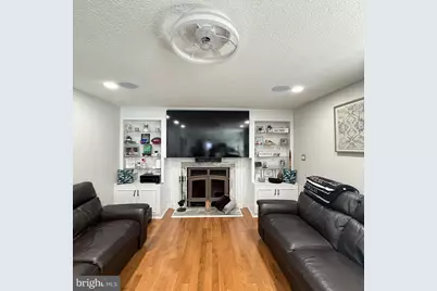 866 Hunters Drive, Woodbury, NJ 08096 - Photo 2