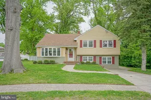 5 Cypress Cir, West Deptford Township, NJ 08096 - Photo 1