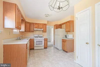 351 Croce Avenue, Greenwich Township, NJ 08027 - Photo 8