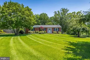 65 Paulsboro Rd, Swedesboro, NJ 08085 - Photo 2