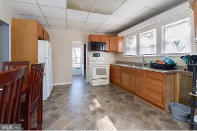 104 Market Place #A, Glassboro, NJ 08028 - Photo 2
