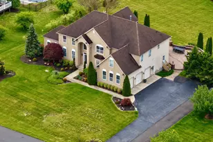 16 Gabrielle Cir, Swedesboro, NJ 08085 - Photo 2