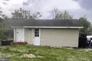 42 W Centre St, Woodbury, NJ 08096 - Photo 6