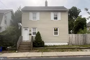 42 W Centre St, Woodbury, NJ 08096 - Photo 1