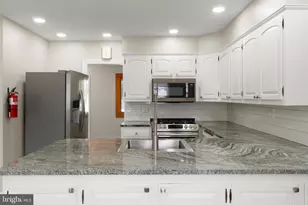 907 Preston Ct, Blackwood, NJ 08012 - Photo 4