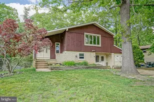 129 Karen Dr, Monroe Township, NJ 08094 - Photo 2