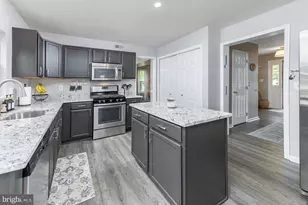 101 Holly Dr, Swedesboro, NJ 08085 - Photo 8