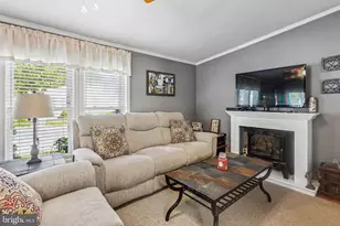 422 Virginia Pl, Monroe Township, NJ 08094 - Photo 8
