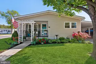 422 Virginia Pl, Monroe Township, NJ 08094 - Photo 1