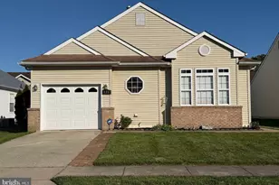 536 Doral Dr, Monroe Township, NJ 08094 - Photo 1