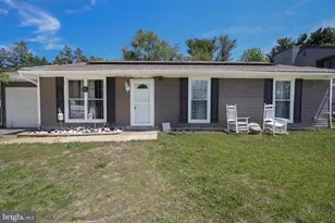 11 Regulus Dr, Blackwood, NJ 08012 - Photo 2