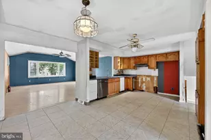 919 Grenville Dr, Blackwood, NJ 08012 - Photo 4