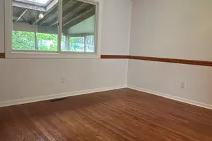 27 Hyannis Ave, Blackwood, NJ 08012 - Photo 6
