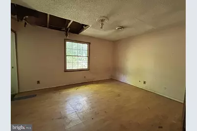 725 Central Avenue, Franklin Township, NJ 08322 - Photo 6