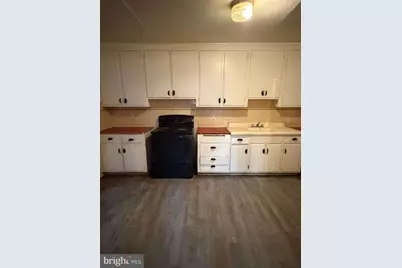 915-917 North Delaware Street N #917B, Paulsboro, NJ 08066 - Photo 8