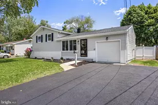 219 Somerset Rd, Woodbury, NJ 08096 - Photo 2
