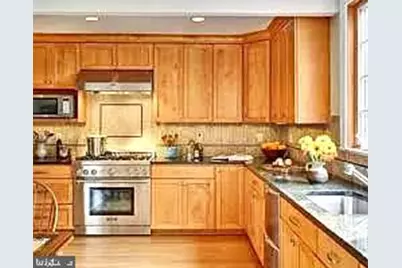 127 Karen Court, Harrison Township, NJ 08062 - Photo 2