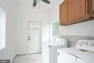 1404 8th Ave, Monroe Township, NJ 08094 - Photo 20