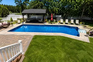 312 Bon Air Dr, Monroe Township, NJ 08094 - Photo 4