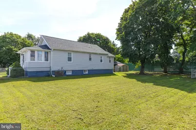 322 W Washington Street, Paulsboro, NJ 08066 - Photo 22