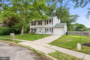 528 Denise Ct, Monroe Township, NJ 08094 - Photo 1
