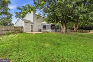 528 Denise Ct, Monroe Township, NJ 08094 - Photo 4