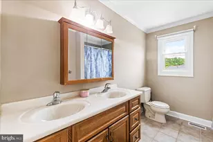 70 Twin Ponds Dr, Sewell, NJ 08080 - Photo 24