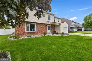 70 Twin Ponds Dr, Sewell, NJ 08080 - Photo 2