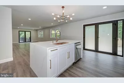 2429 Sunnyhill Avenue, Monroe Township, NJ 08094 - Photo 10