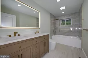 2429 Sunnyhill Ave, Monroe Township, NJ 08094 - Photo 34