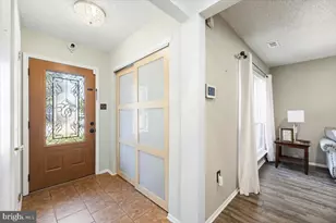 207 Dickens Ct, Monroe Township, NJ 08094 - Photo 4