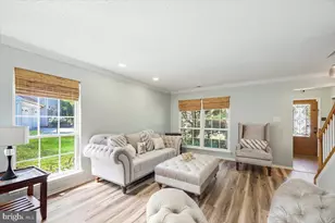 207 Dickens Ct, Monroe Township, NJ 08094 - Photo 6