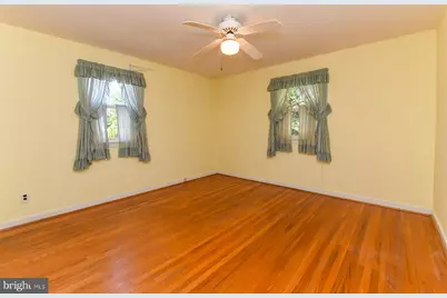 146 N Maple Street, Woodbury, NJ 08096 - Photo 26