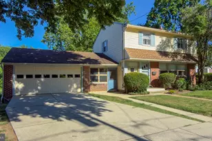 146 N Maple St, Woodbury, NJ 08096 - Photo 2