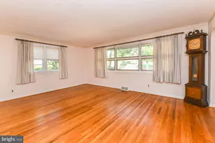 146 N Maple St, Woodbury, NJ 08096 - Photo 6