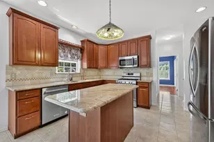 2 Carrington Ct, Sewell, NJ 08080 - Photo 2
