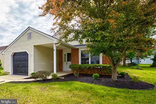 27 Kelly Dr, Deptford, NJ 08096 - Photo 1