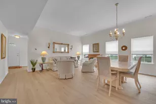 801 Freeport Way, Monroe Township, NJ 08094 - Photo 6